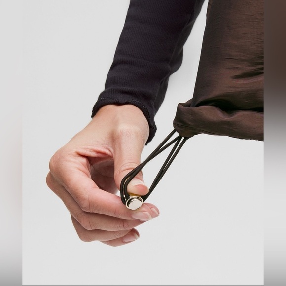 Lululemon Wunder Puff Cropped Vest Iridescent Espresso Size 2 - Picture 7 of 9